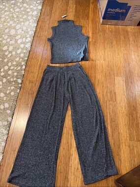 Banana Republic 2 pc sweater set.Ribbed Wide-Leg Knit Pants and mock neck top